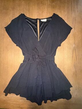 Altar’d State | Black Short Sleeve Wrap Romper Tie Waist | Size Medium